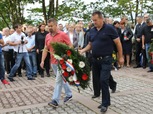 FOTO/VIDEO: Na Uzdolu obilježena 23. obljetnica stravičnog pokolja nad Hrvatima