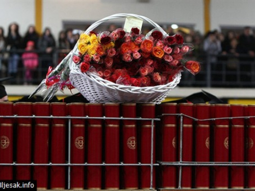 Mostarski studenti u panici: Ne žele nam produžiti rokove da završimo fakultete