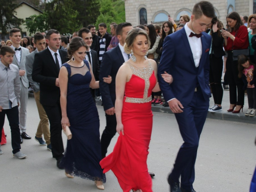 FOTO/VIDEO: Matura 2016. - Defile mladosti i ljepote na ulicama Prozora