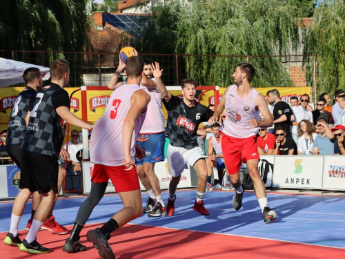 FOTO: Ekipa ''Ba.Riba'' pobjednik 20. Streetball Rama 2022.