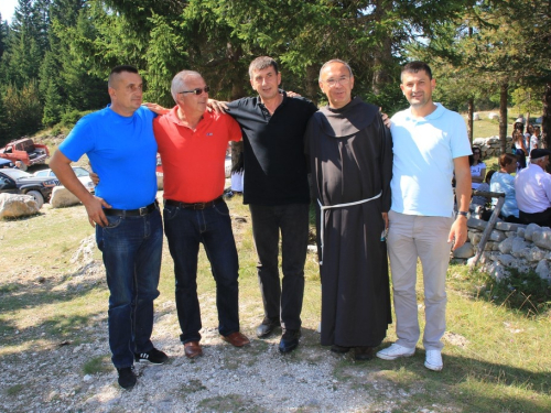 FOTO: Na Vran planini služena misa za poginule duvandžije