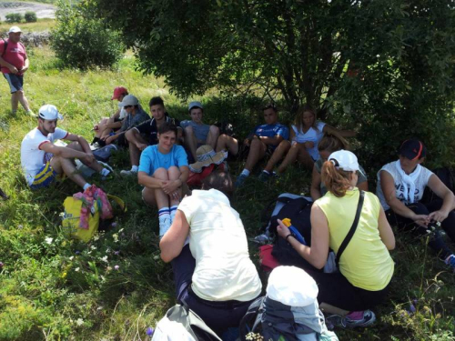 FOTO: Hodočasnici iz Rame krenuli pješice u Sinj