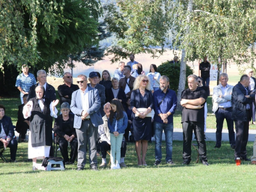 FOTO/VIDEO: Na Šćitu obilježen Dan sjećanja na ramske žrtve