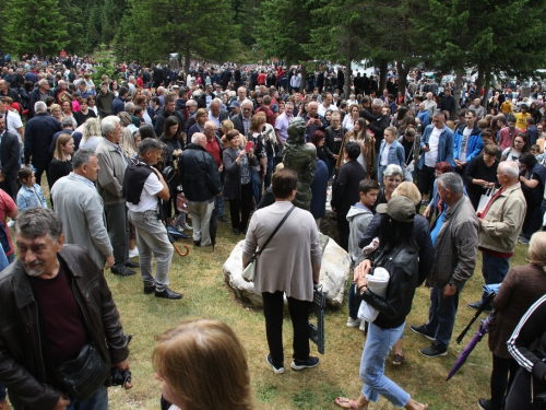 FOTO/VIDEO: Tisuće vjernika na Kedžari proslavilo Divin dan