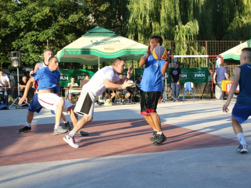 FOTO: Počeo turnir u uličnoj košarci ''Streetball Rama 2017.''