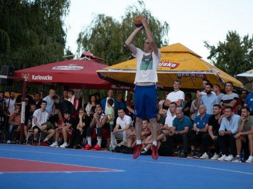 FOTO: Ekipa ''La Pont'' pobjednik 18. Streetball Rama 2020.