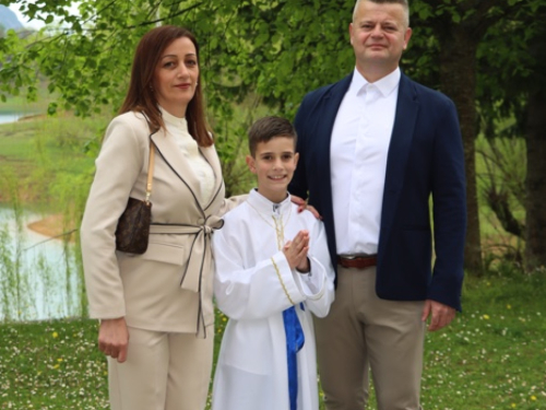 FOTO: Prva sveta Pričest u župi Rama-Šćit