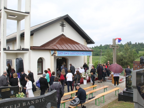 FOTO: Na Pidrišu proslavljen blagdan sv. Ante