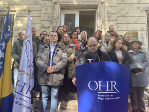 Schmidt nametnuo odluku o radu za sedam institucija: Rok je 60 dana