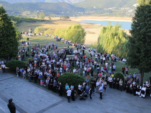 FOTO: Misa Uočnica povodom proslave Velike Gospe u župi Rama Šćit