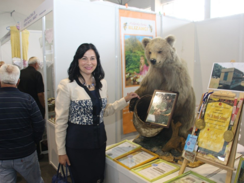 FOTO: Otvoren 11. sajam "Dani šljive Prozor-Rama 2016."