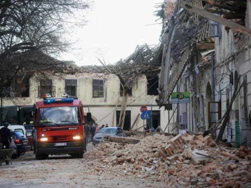 Godinu dana od potresa na Banovini, građani još čekaju povratak u domove