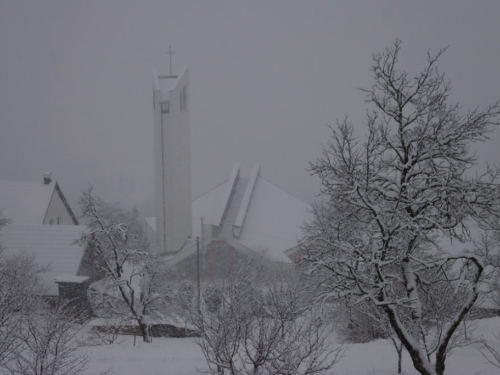 FOTO: Snijeg zabijelio Ramu