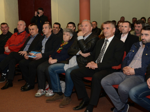 FOTO: U Prozoru održana promocija knjige Čovjek i njegova sjena dr. Ante Kovačevića