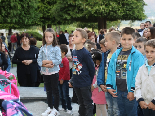 FOTO: Drugi dan trodnevnice na Šćitu - blagoslov prvašića i školskih torbi