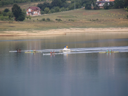 FOTO: Na Ramskom jezeru održana 3. veslačka regata