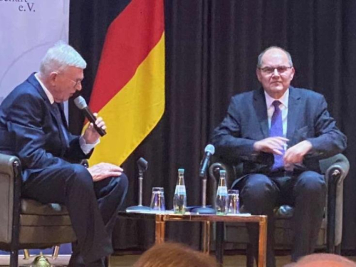 Schmidt: Neće se ništa bitno promijeniti dolaskom Trumpove nove administracije