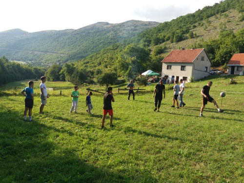 FOTO: Obiteljsko okupljanje Šarčevića u Lokvama