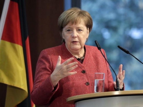 Merkel: Budući trgovinski sporazum EU i SAD od egzistencijalnog značaja