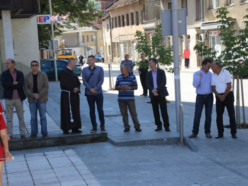 FOTO: Polaganjem vijenaca i svečanom sjednicom započelo obilježavanje Dana općine