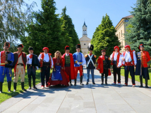 Povijesne hrvatske postrojbe posjetile Ramu i Šćit