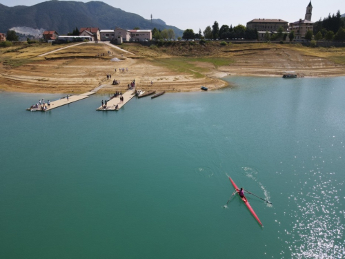 FOTO/VIDEO: Na Ramskom jezeru održana 9. veslačka regata