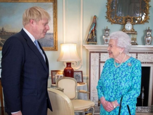 Boris Johnson preuzeo dužnost premijera Velike Britanije
