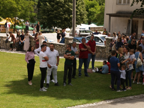 FOTO: Vanjska proslava sv. Ante u Gračacu