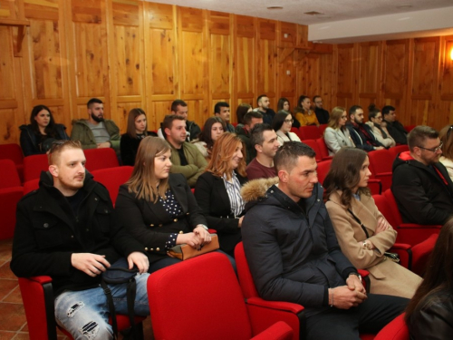 FOTO: Tečaj priprave za brak u župi Rama - Šćit