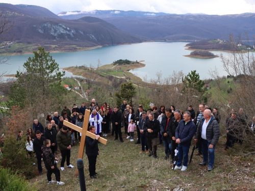 FOTO: Ramski put križa u Podboru