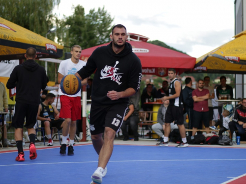 FOTO: Druga večer Streetball turnira u Prozoru