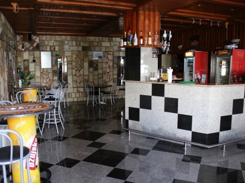 Caffe bar 'Mirakul' na Ramskom jezeru