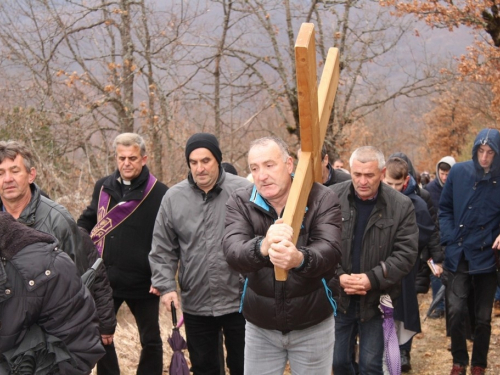 FOTO: Put križa u župi Uzdol - prva korizmena nedjelja