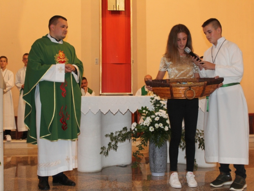 FOTO: Sv. Misa za početak nove školske i vjeronaučne godine u župi Prozor