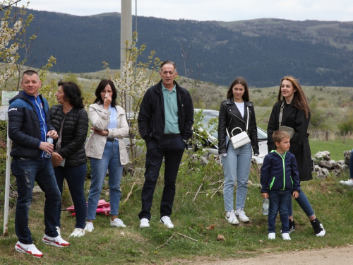 FOTO: Druženje Rumbočana i sv. misa na Zahumu