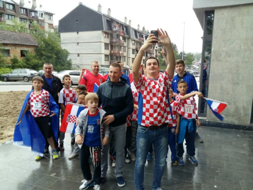 FOTO: Navijačko ludilo je krenulo! Šaljite nam fotke!