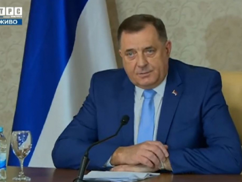 Dodik o razlazu: Kojoj je vojsci Komšić general?