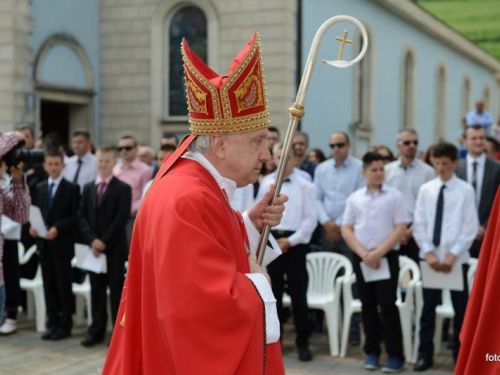 FOTO: Krizma u župi Prozor