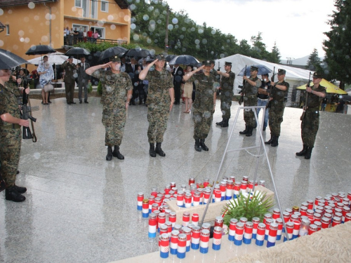 UZDOL: Otkriven spomenik poginulim braniteljima i obilježen Dan 3. bojne brigade Rama