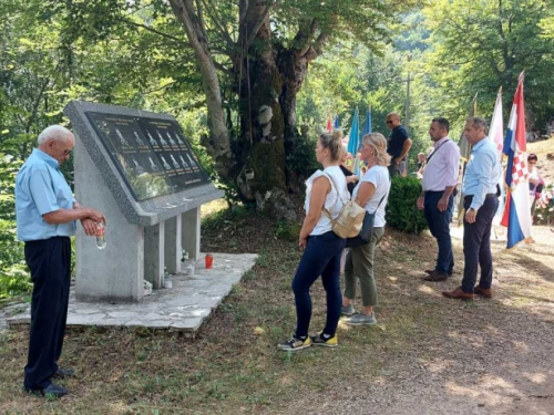 FOTO: Na Pomenu obilježena 28. obljetnica stradanja hrvatskih branitelja