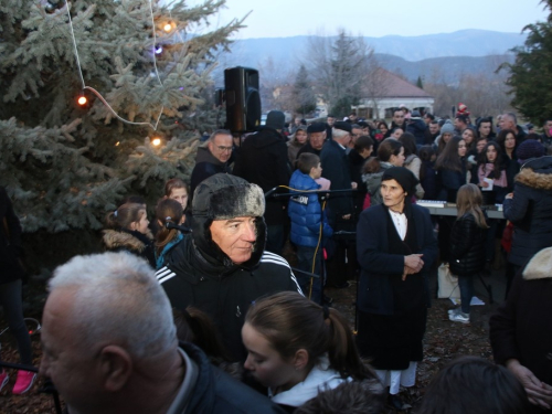 FOTO: Žive jaslice u župi Rama Šćit