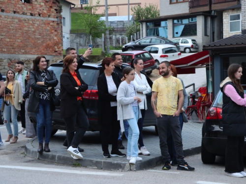FOTO/VIDEO: Matura 2023. - Defile mladosti na ulicama Prozora