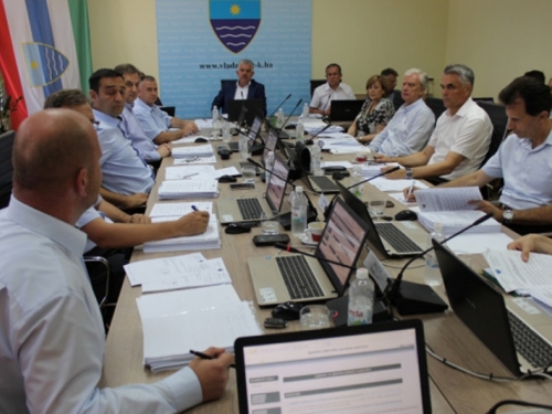 Vlada HNŽ-a prima 100 vježbenika u županijska tijela uprave