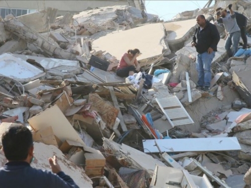 U potresu u Izmiru poginula 51 osoba