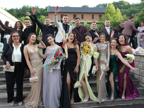 FOTO: Matura 2026. - Defile mladosti na ulicama Prozora