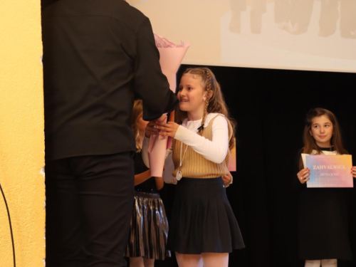 FOTO: Petra Krešo pobjednica dječjeg festivala ''Mala Rama 2025.''