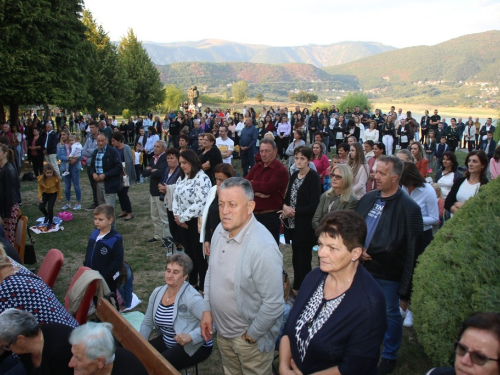 FOTO: Drugi dan trodnevnice na Šćitu - blagoslov prvašića i školskih torbi