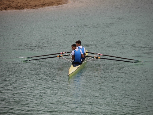 FOTO: Na Ramskom jezeru održana 10. veslačka regata