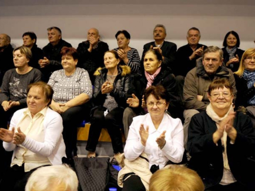 FOTO: Ramci na ''Običajima starog zavičaja'' okupili folkloraše iz tri države