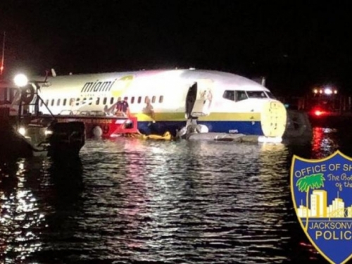 Drama na Floridi: Avion sa 143 putnika sletio na rijeku
